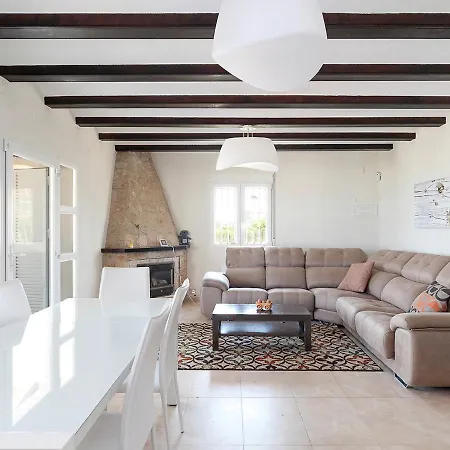 Checa Villa *